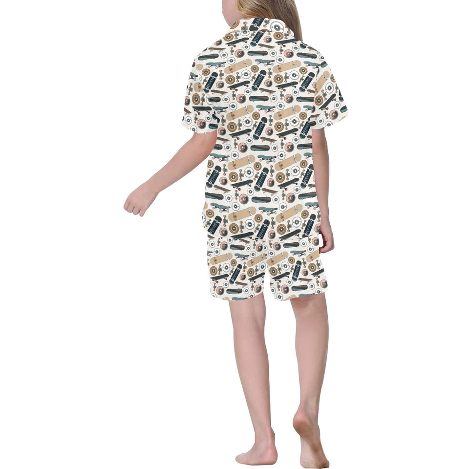 Skate Board Pattern Print Design 01 Kids' Boys' Girls' V-Neck Short Pajama Set