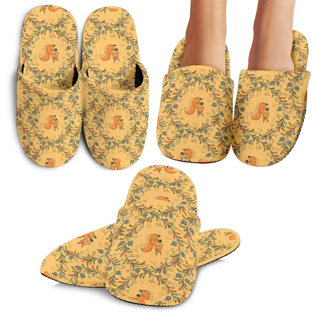 Squirrel Pattern Print Design 01 Slippers