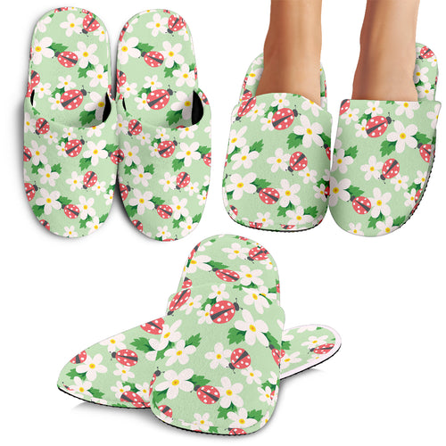 Ladybug Pattern Print Design 05 Slippers