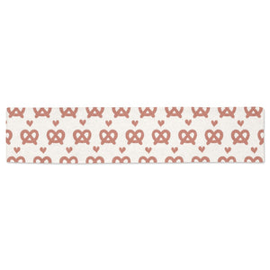 Pretzels Pattern Print Design 01 Table Runner