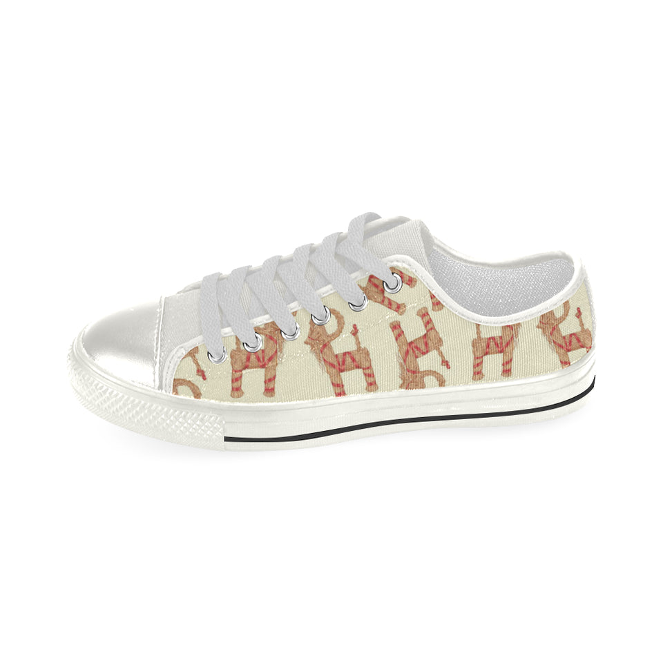 Yule Goat or Christmas goat Pattern Women's Low Top Canvas Shoes White