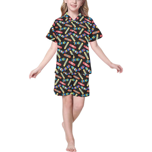 Skate Board Pattern Print Design 02 Kids' Boys' Girls' V-Neck Short Pajama Set