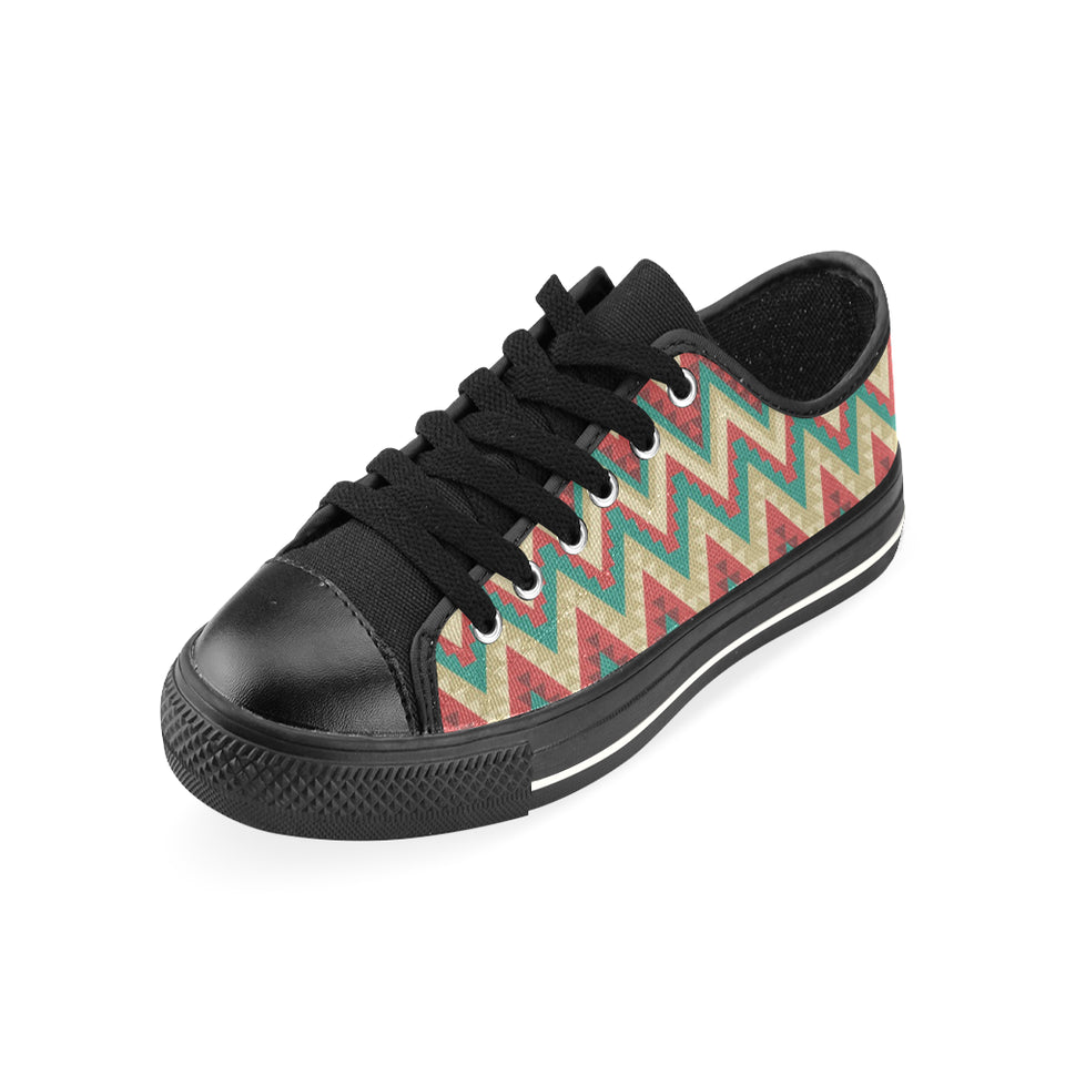 Zigzag Chevron Pattern Men's Low Top Canvas Shoes Black