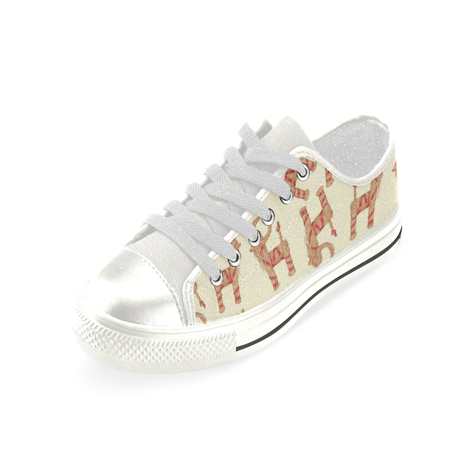 Yule Goat or Christmas goat Pattern Women's Low Top Canvas Shoes White