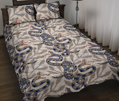 Snake Leaves Pattern Quilt Bed Set