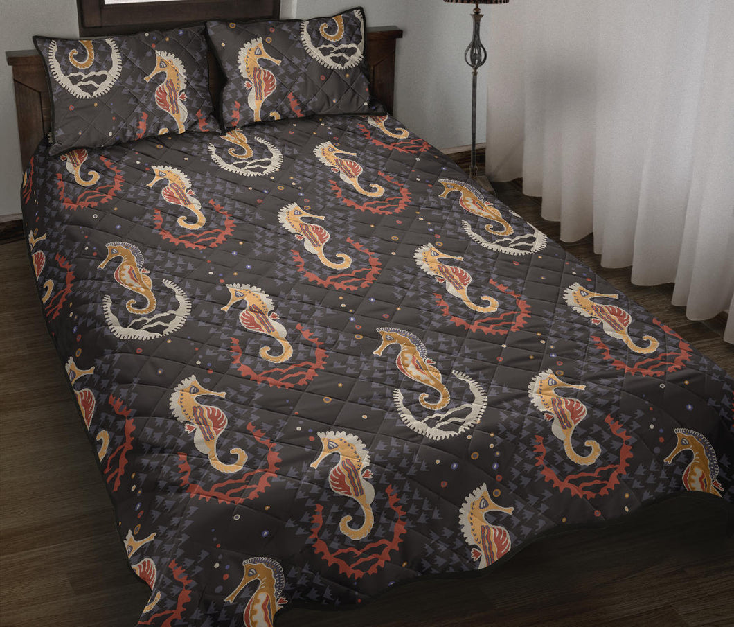 Seahorse Pattern Quilt Bed Set