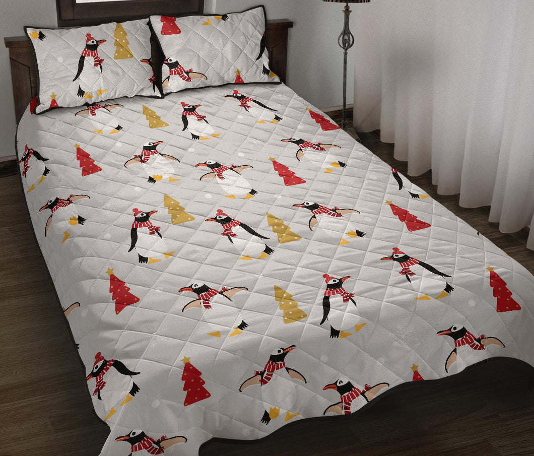 Penguin Christmas Tree Pattern Quilt Bed Set