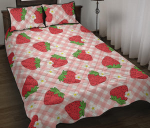 Strawberry Pattern Stripe Background Quilt Bed Set