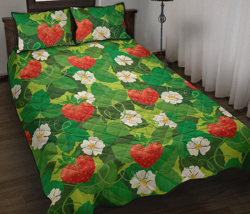 Strawberry Leaves Pattern Quilt Bed Set