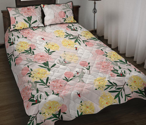 Swan Flower Pattern Quilt Bed Set