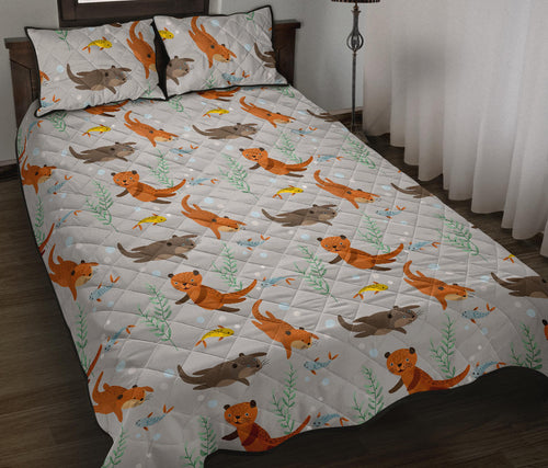 Swimming Fish Otter Pattern Quilt Bed Set