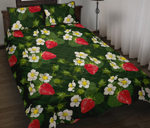 Strawberry Pattern Background Quilt Bed Set