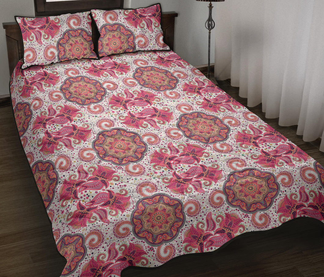 Indian Pattern Quilt Bed Set