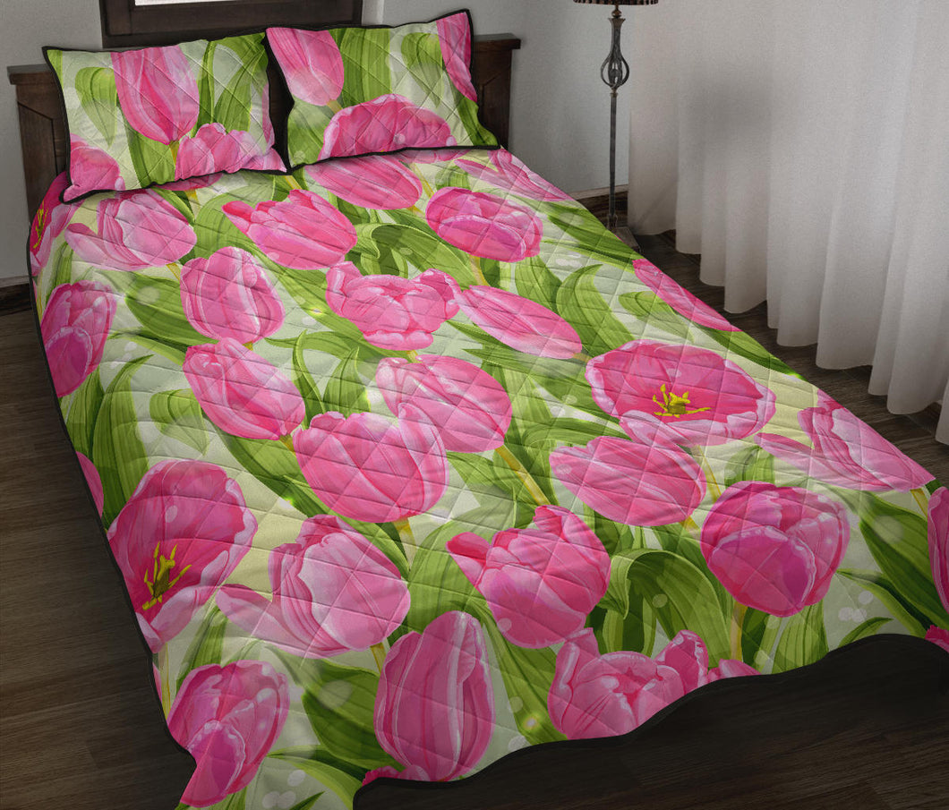 Pink Tulip Pattern Quilt Bed Set