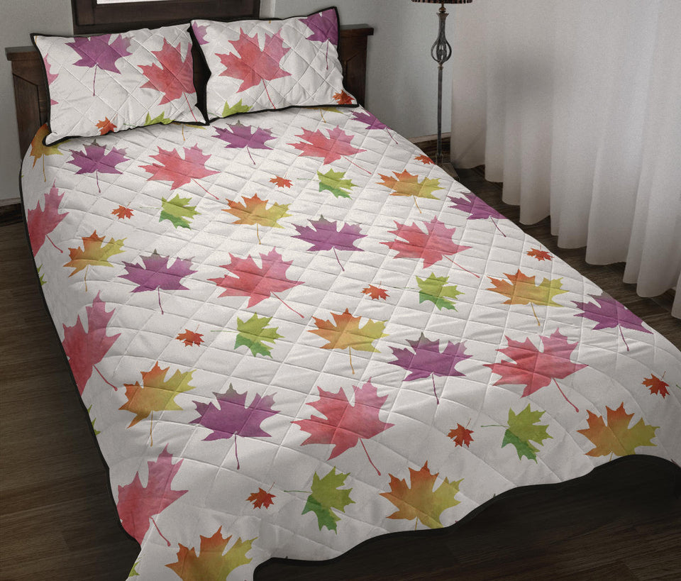 Maple Leaves Pattern Quilt Bed Set