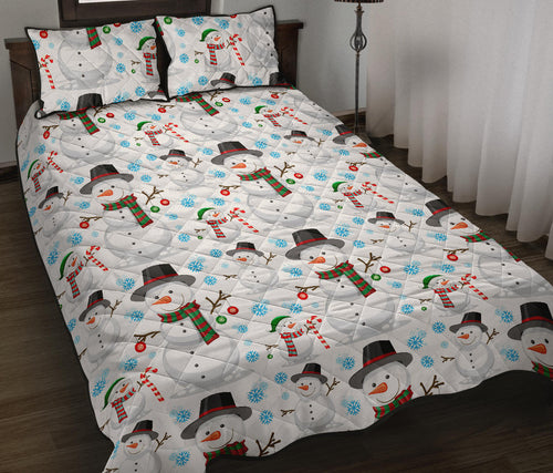 Snowman Pattern Background Quilt Bed Set