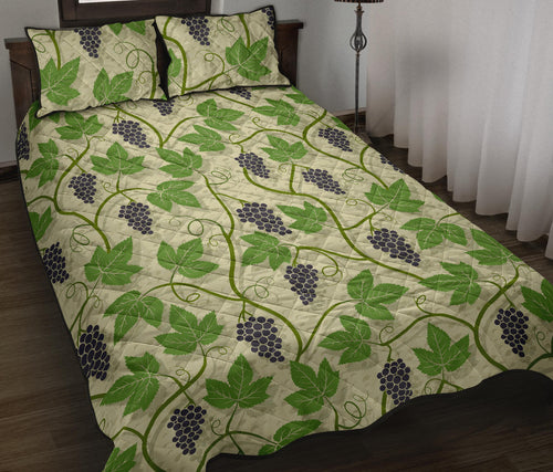 Grape Leaves Pattern Quilt Bed Set