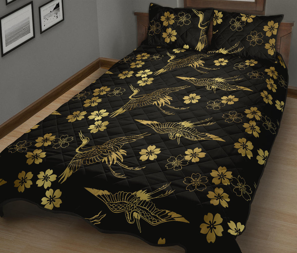 Gold Japanese Theme Pattern Quilt Bed Set