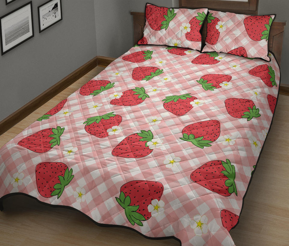 Strawberry Pattern Stripe Background Quilt Bed Set