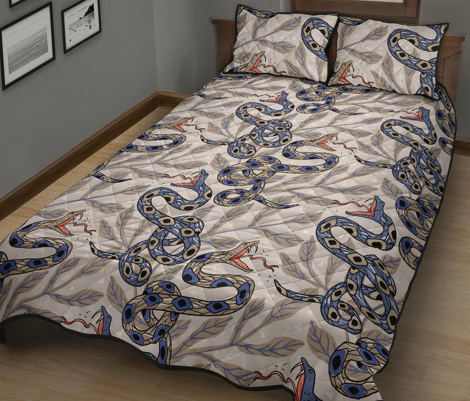 Snake Leaves Pattern Quilt Bed Set