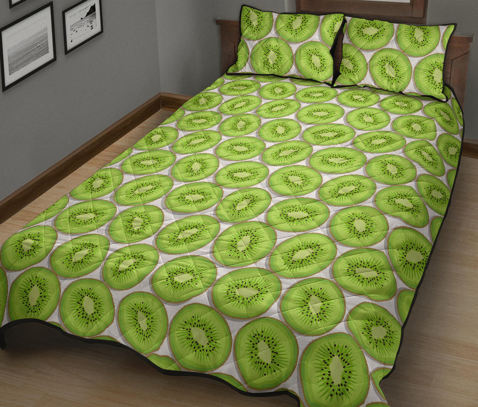 Sliced Kiwi Pattern Background Quilt Bed Set