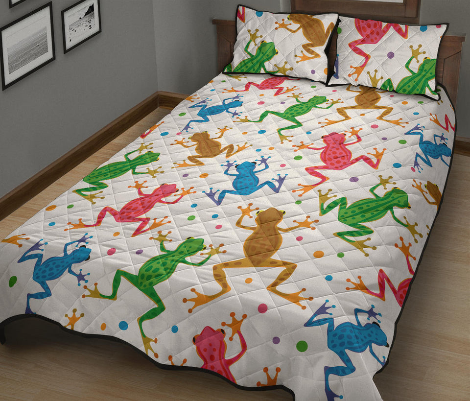 Colorful Frog Pattern Quilt Bed Set