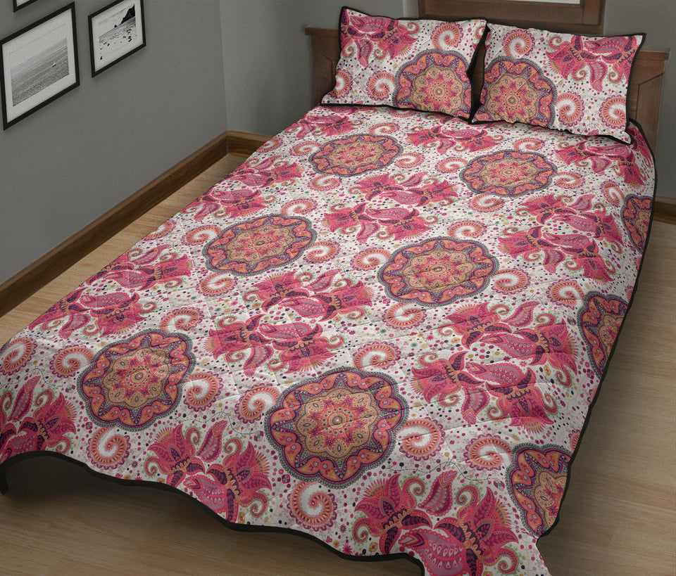 Indian Pattern Quilt Bed Set