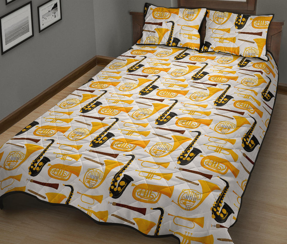 Saxophone Theme Pattern Quilt Bed Set