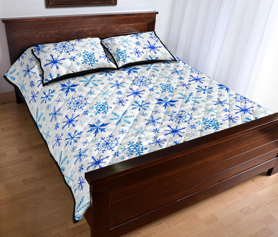 Blue Snowflake Pattern Quilt Bed Set