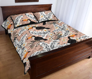 Toucan Theme Pattern Quilt Bed Set