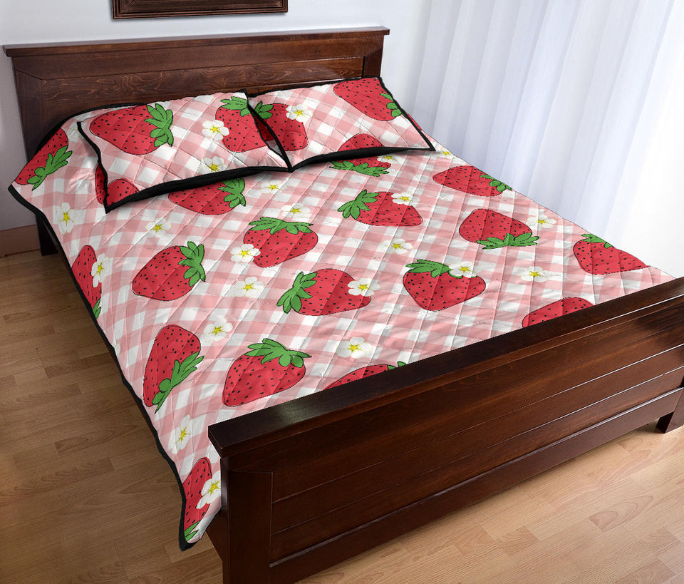 Strawberry Pattern Stripe Background Quilt Bed Set