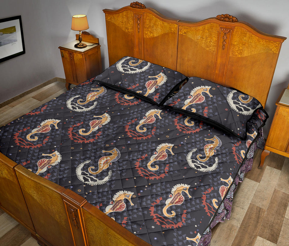 Seahorse Pattern Quilt Bed Set