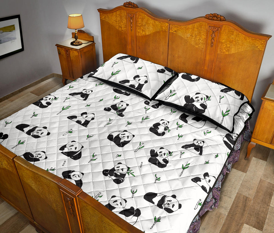 Panda Pattern Background Quilt Bed Set