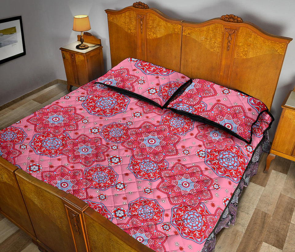 Indian Pink Pattern Quilt Bed Set