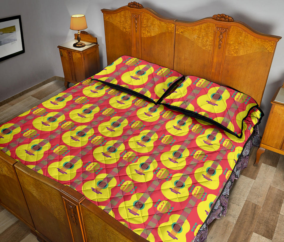 Classic Guitar Theme Pattern Quilt Bed Set