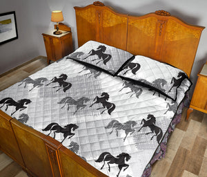 Horse Pattern Quilt Bed Set