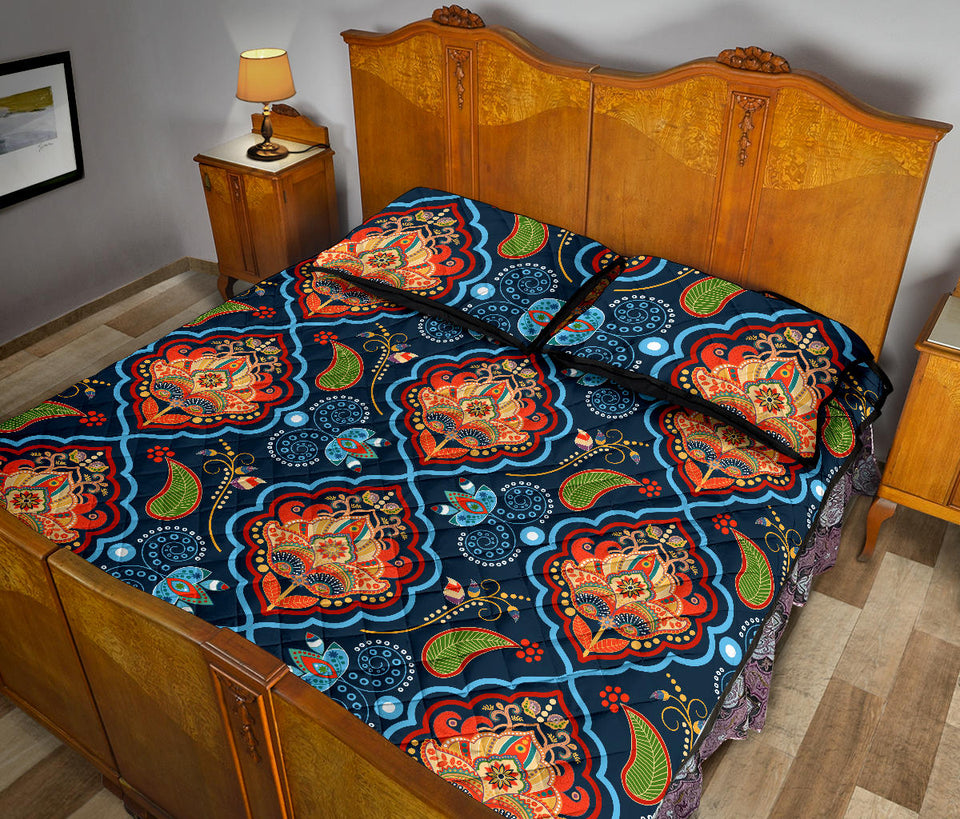 Indian Traditional Pattern Quilt Bed Set