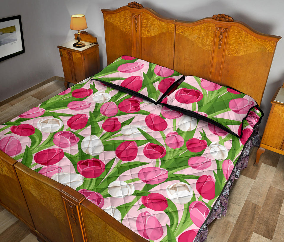 Pink White Tulip Pattern Quilt Bed Set