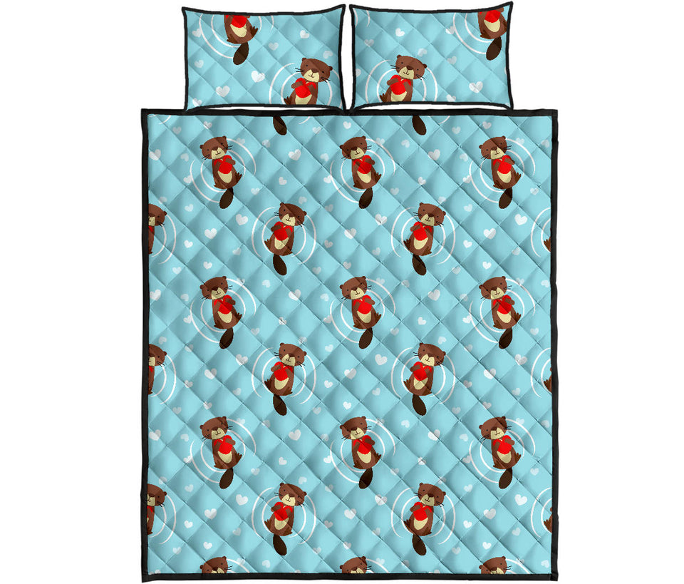 Otter Heart Pattern Quilt Bed Set
