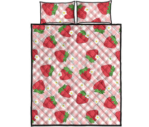 Strawberry Pattern Stripe Background Quilt Bed Set