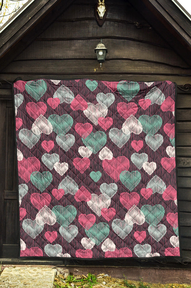 Decorative Heart Pattern Premium Quilt