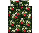 Strawberry Pattern Background Quilt Bed Set