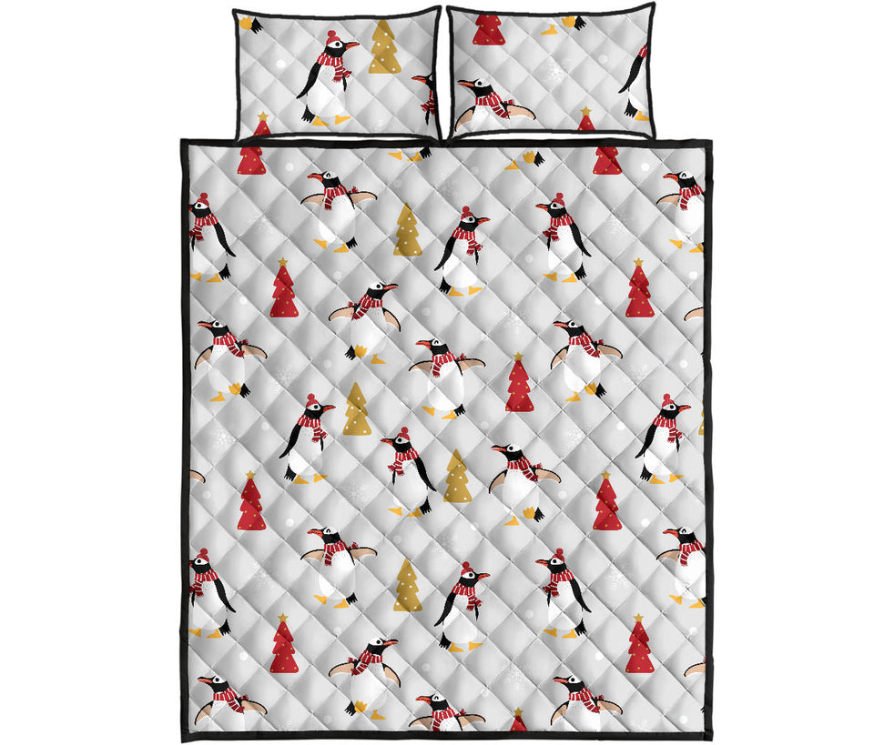 Penguin Christmas Tree Pattern Quilt Bed Set