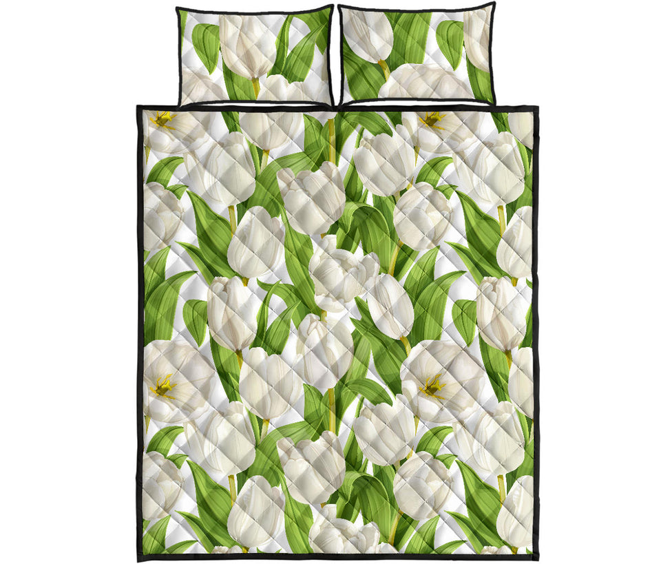 White Tulip Pattern Quilt Bed Set