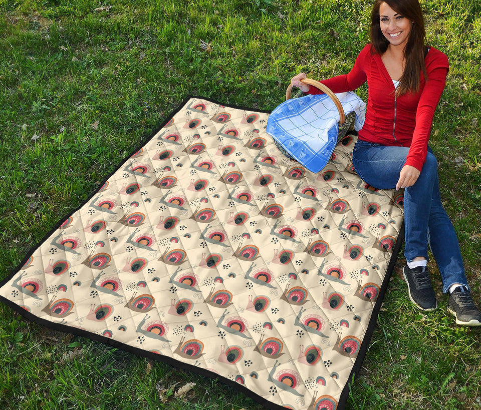 Snail Pattern Print Design 04 Premium Quilt